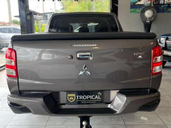 MITSUBISHI-L200 TRITON-2.4 16V TURBO DIESEL SPORT HPE-S CD 4P 4X4 AUTOMÁTICO MITSUBISHI-L200 TRITON-2018