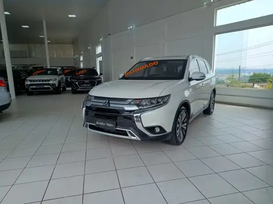 MITSUBISHI-OUTLANDER-3.0 MIVEC V6 GASOLINA HPE-S AWD AUTOMÁTICO MITSUBISHI-OUTLANDER-2021