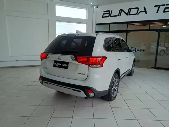 MITSUBISHI-OUTLANDER-3.0 MIVEC V6 GASOLINA HPE-S AWD AUTOMÁTICO MITSUBISHI-OUTLANDER-2021