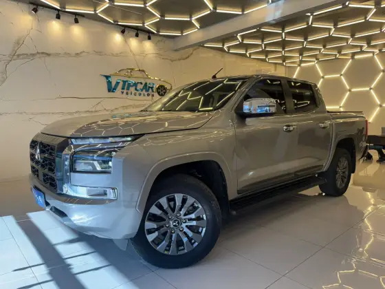 MITSUBISHI TRITON 2.4 BITURBO DIESEL CD HPE 4X4 AUTOMÁTICO