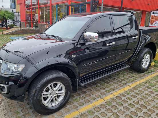MITSUBISHI-L200 TRITON-3.2 HPE 4X4 CD 16V TURBO INTERCOOLER DIESEL 4P AUTOMÁTICO MITSUBISHI-L200 TRITON-2014