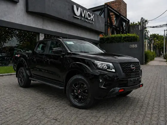 NISSAN FRONTIER 2.3 16V TURBO DIESEL PRO4X CD 4X4 AUTOMÁTICO