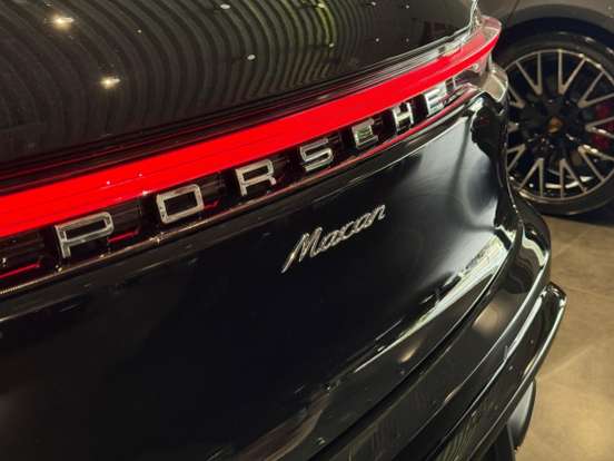 PORSCHE-MACAN-2025