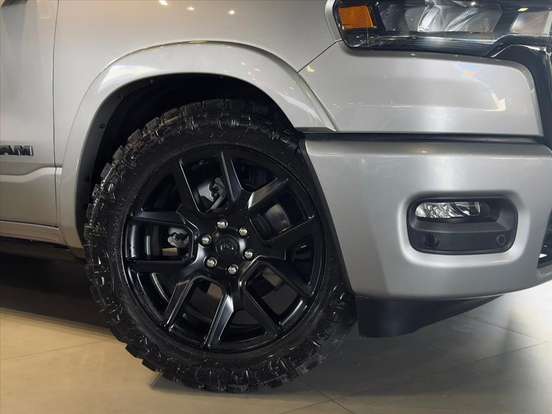 RAM-1500-3.0 HURRICANE 6 BITURBO GASOLINA LARAMIE NIGHT EDITION CD 4X4 AUTOMÁTICO RAM-1500-2024