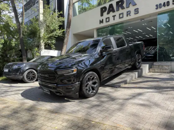 RAM 1500 5.7 V8 GASOLINA LIMITED NIGHT EDITION CD 4X4 AUTOMÁTICO