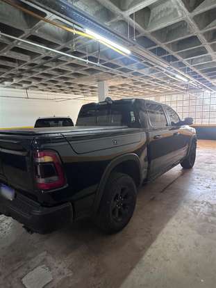 RAM-1500-5.7 V8 GASOLINA REBEL CD 4X4 AUTOMÁTICO RAM-1500-2021