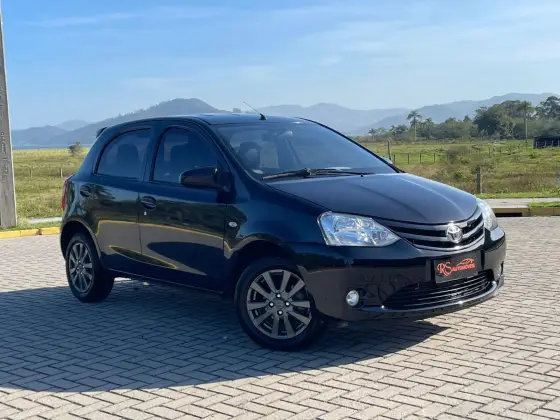 TOYOTA ETIOS 1.5 PLATINUM 16V FLEX 4P MANUAL