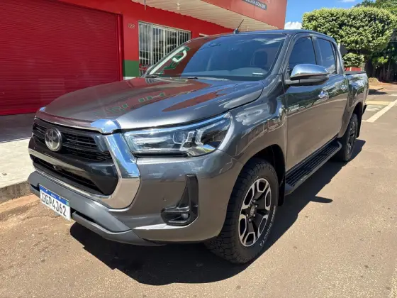 TOYOTA HILUX 2.8 D-4D TURBO DIESEL CD SRX 4X4 AUTOMÁTICO