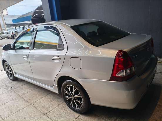 TOYOTA-ETIOS-2017