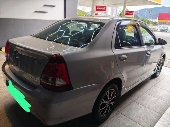 TOYOTA-ETIOS-1.5 PLATINUM SEDAN 16V FLEX 4P AUTOMÁTICO TOYOTA-ETIOS-2017