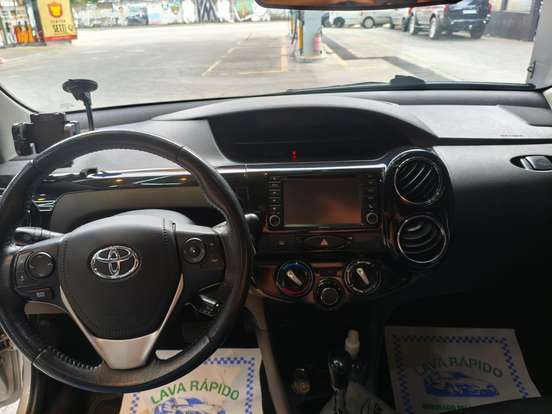 TOYOTA-ETIOS-1.5 PLATINUM SEDAN 16V FLEX 4P AUTOMÁTICO TOYOTA-ETIOS-2017