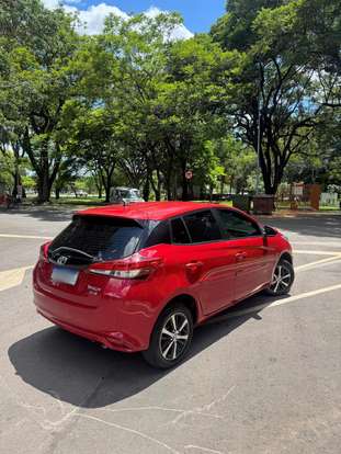 TOYOTA-YARIS-2021
