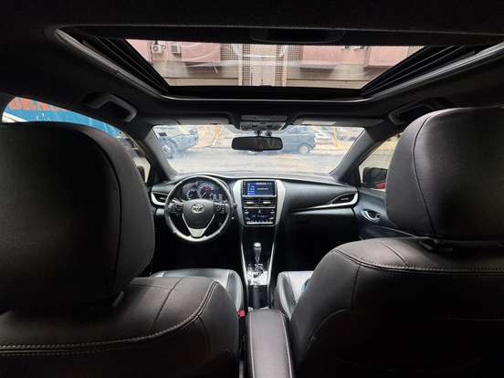 TOYOTA-YARIS-2021