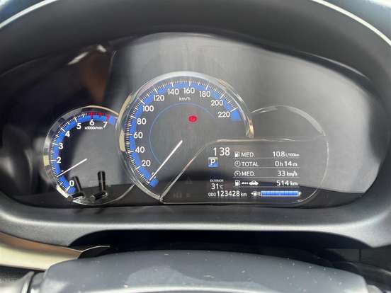 TOYOTA-YARIS-2021