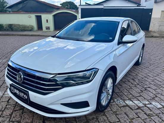 VOLKSWAGEN-JETTA-2019
