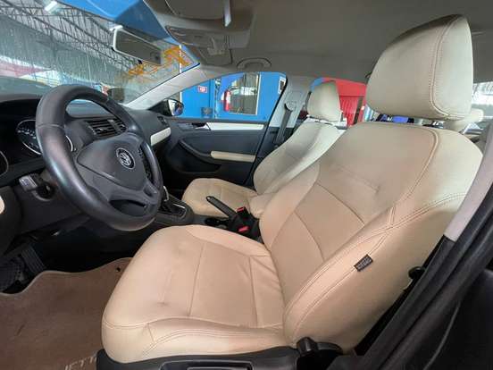 VOLKSWAGEN-JETTA-2015