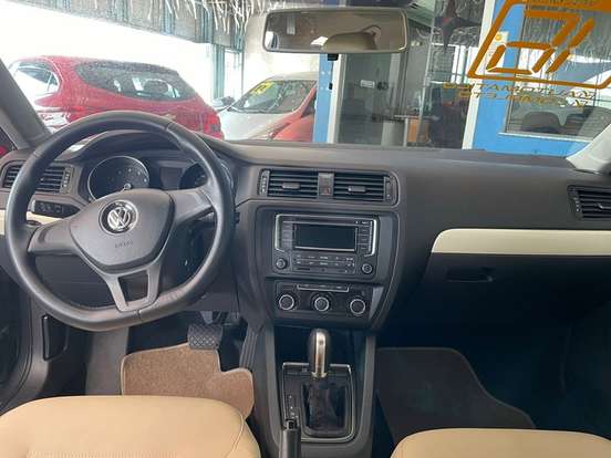 VOLKSWAGEN-JETTA-2.0 COMFORTLINE FLEX 4P TIPTRONIC VOLKSWAGEN-JETTA-2015