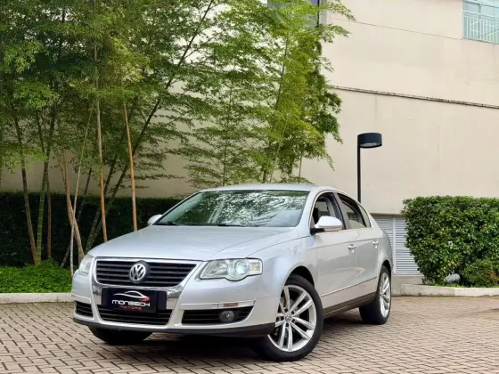 VOLKSWAGEN PASSAT 2.0 FSI COMFORTLINE 16V TURBO GASOLINA 4P TIPTRONIC VOLKSWAGEN PASSAT 2.0 FSI COMFORTLINE 16V TURBO GASOLINA 4P TIPTRONIC