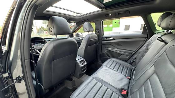 /en/city/cate-car-used-car/volkswagen-taos-2023-1-4-250-tsi-total-flex-highline-automatic-48213639751141376/-14