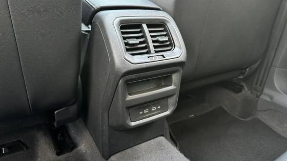 /en/city/cate-car-used-car/volkswagen-taos-2023-1-4-250-tsi-total-flex-highline-automatic-48213639751141376/-19