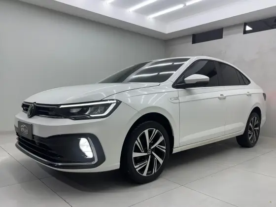 VOLKSWAGEN VIRTUS 1.0 200 TSI HIGHLINE AUTOMÁTICO