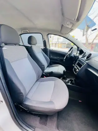 VOLKSWAGEN VOYAGE 1.6 MI 8V FLEX 4P MANUAL