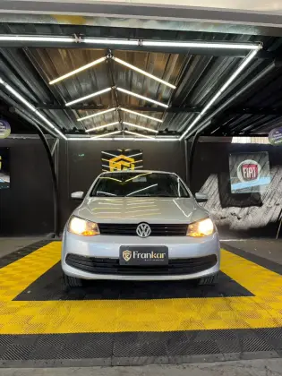 VOLKSWAGEN VOYAGE 1.6 MI COMFORTLINE 8V FLEX 4P MANUAL