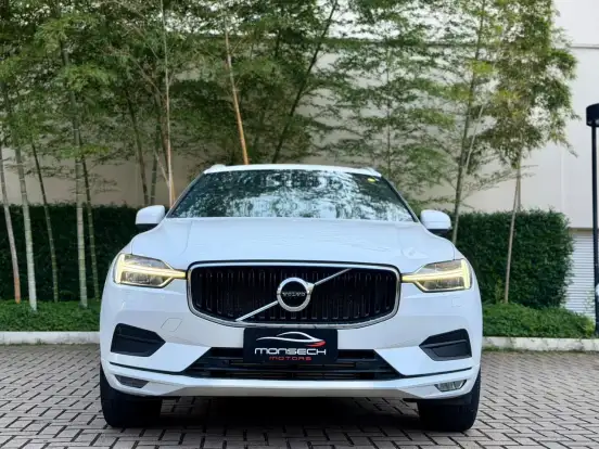 VOLVO-XC60-2.0 T5 GASOLINA MOMENTUM AWD GEARTRONIC VOLVO-XC60-2019