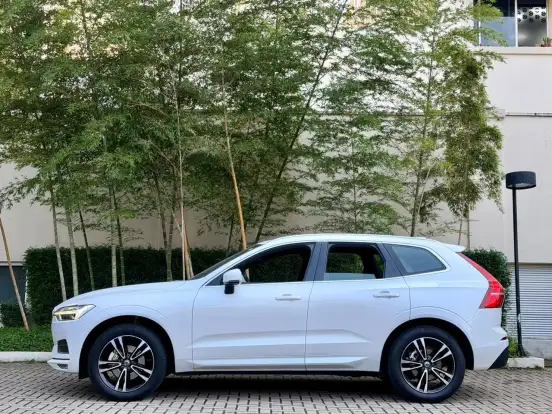 VOLVO-XC60-2.0 T5 GASOLINA MOMENTUM AWD GEARTRONIC VOLVO-XC60-2019