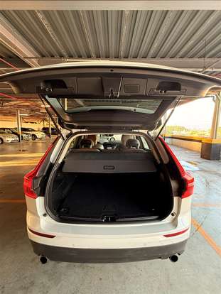VOLVO-XC60-2.0 T5 GASOLINA MOMENTUM AWD GEARTRONIC VOLVO-XC60-2018