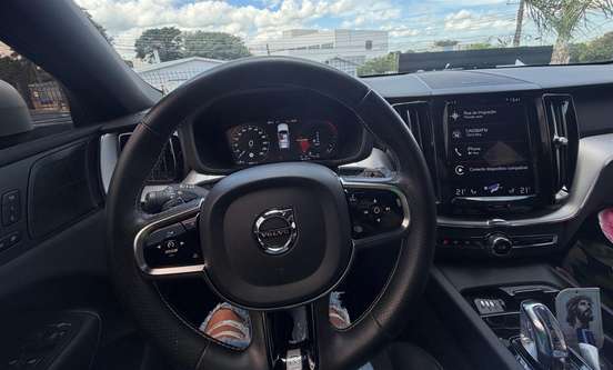 VOLVO-XC60-2019
