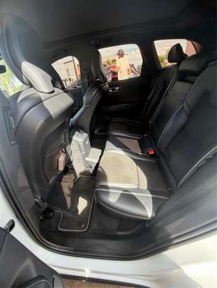 VOLVO-XC60-2019
