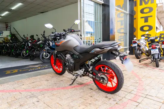 YAMAHA-FZ15 FAZER CONNECTED ABS-2025
