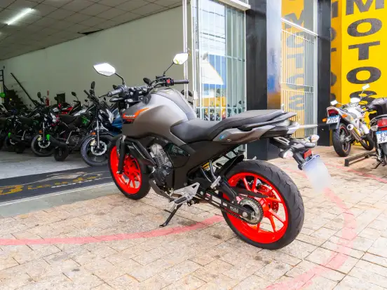 YAMAHA-FZ15 FAZER CONNECTED ABS YAMAHA-FZ15 FAZER CONNECTED ABS-2025