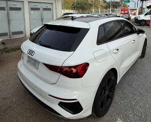 AUDI-A3-2021