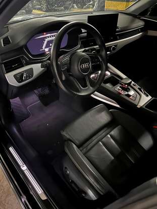AUDI-A4-2021