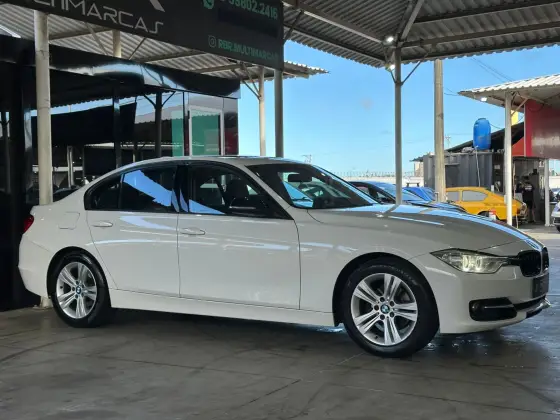 BMW 320i 2.0 16V TURBO ACTIVE FLEX 4P AUTOMÁTICO BMW 320i 2.0 16V TURBO ACTIVE FLEX 4P AUTOMÁTICO