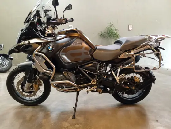 BMW R 1250 GS ADVENTURE PREMIUM + EXCLUSIVE BMW R 1250 GS ADVENTURE PREMIUM + EXCLUSIVE