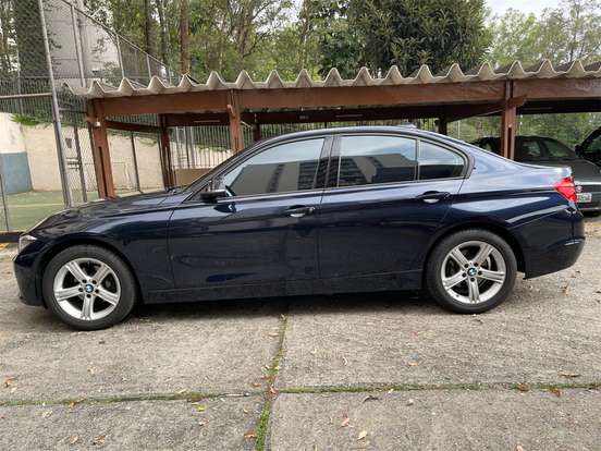 BMW-320i-2015