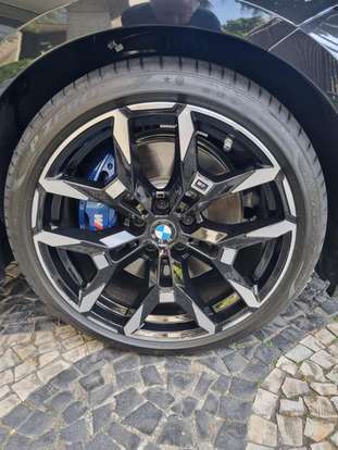 BMW-320i-2025