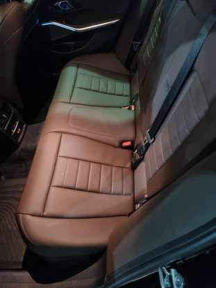 BMW-320i-2025