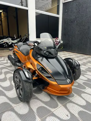 CAN-AM SPYDER RS-S 