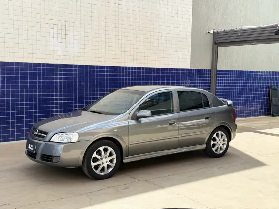 CHEVROLET ASTRA 2.0 MPFI ADVANTAGE 8V FLEX 4P MANUAL