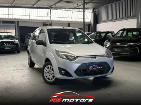 FORD FIESTA 1.0 ROCAM HATCH 8V FLEX 4P MANUAL FORD FIESTA 1.0 ROCAM HATCH 8V FLEX 4P MANUAL