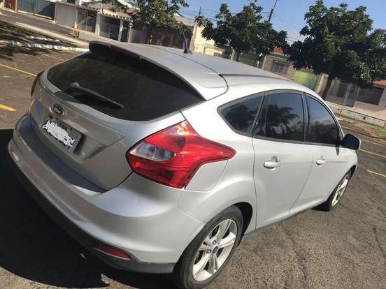 FORD-FOCUS-2014