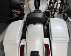 HARLEY-DAVIDSON STREET GLIDE HARLEY-DAVIDSON STREET GLIDE