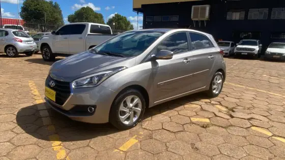 HYUNDAI HB20 1.6 PREMIUM 16V FLEX 4P AUTOMÁTICO HYUNDAI HB20 1.6 PREMIUM 16V FLEX 4P AUTOMÁTICO