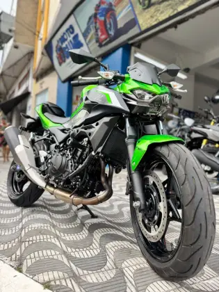 KAWASAKI Z500 