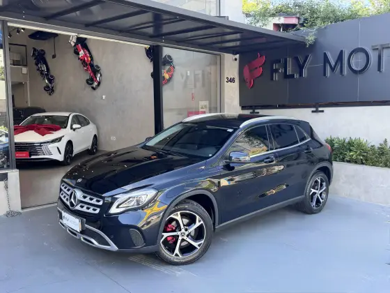 MERCEDES-BENZ GLA 200 1.6 CGI FLEX ADVANCE 7G-DCT