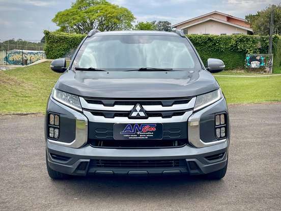 MITSUBISHI-OUTLANDER-2020